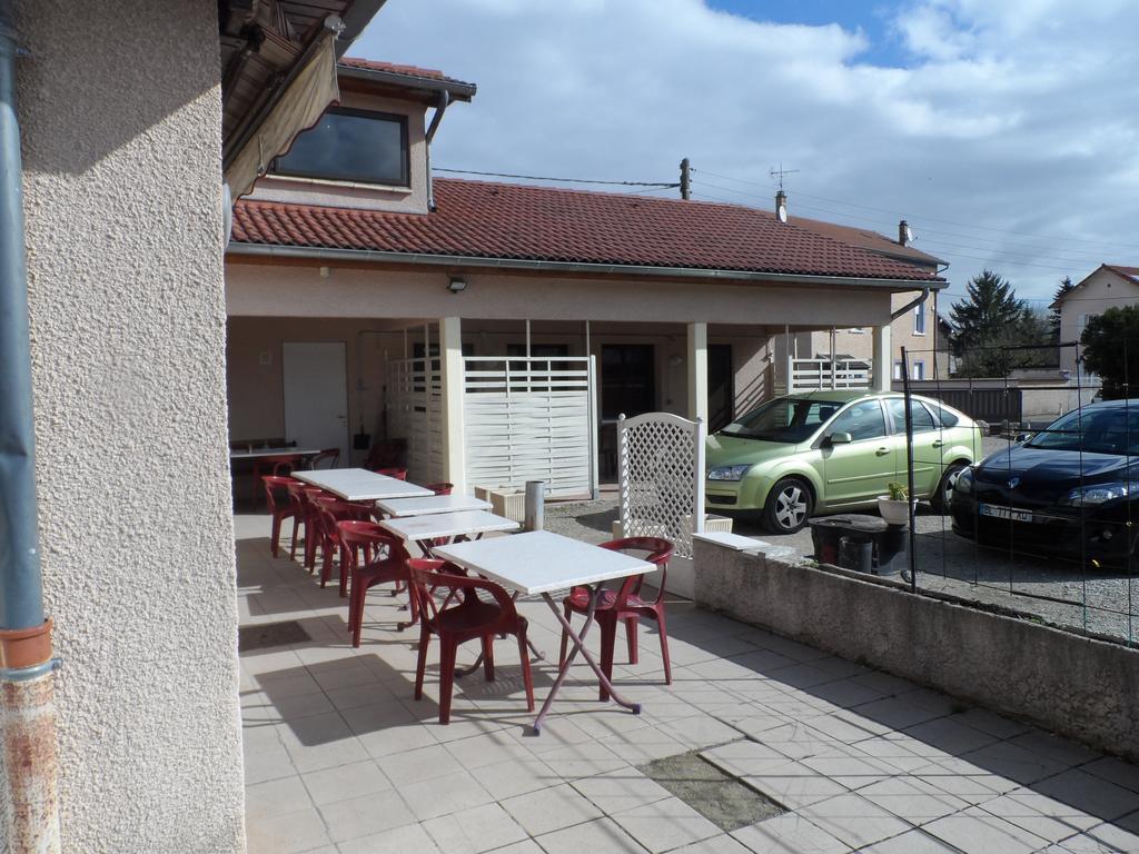 Auberge De L'Europe Saint-Quentin-Fallavier Cameră foto