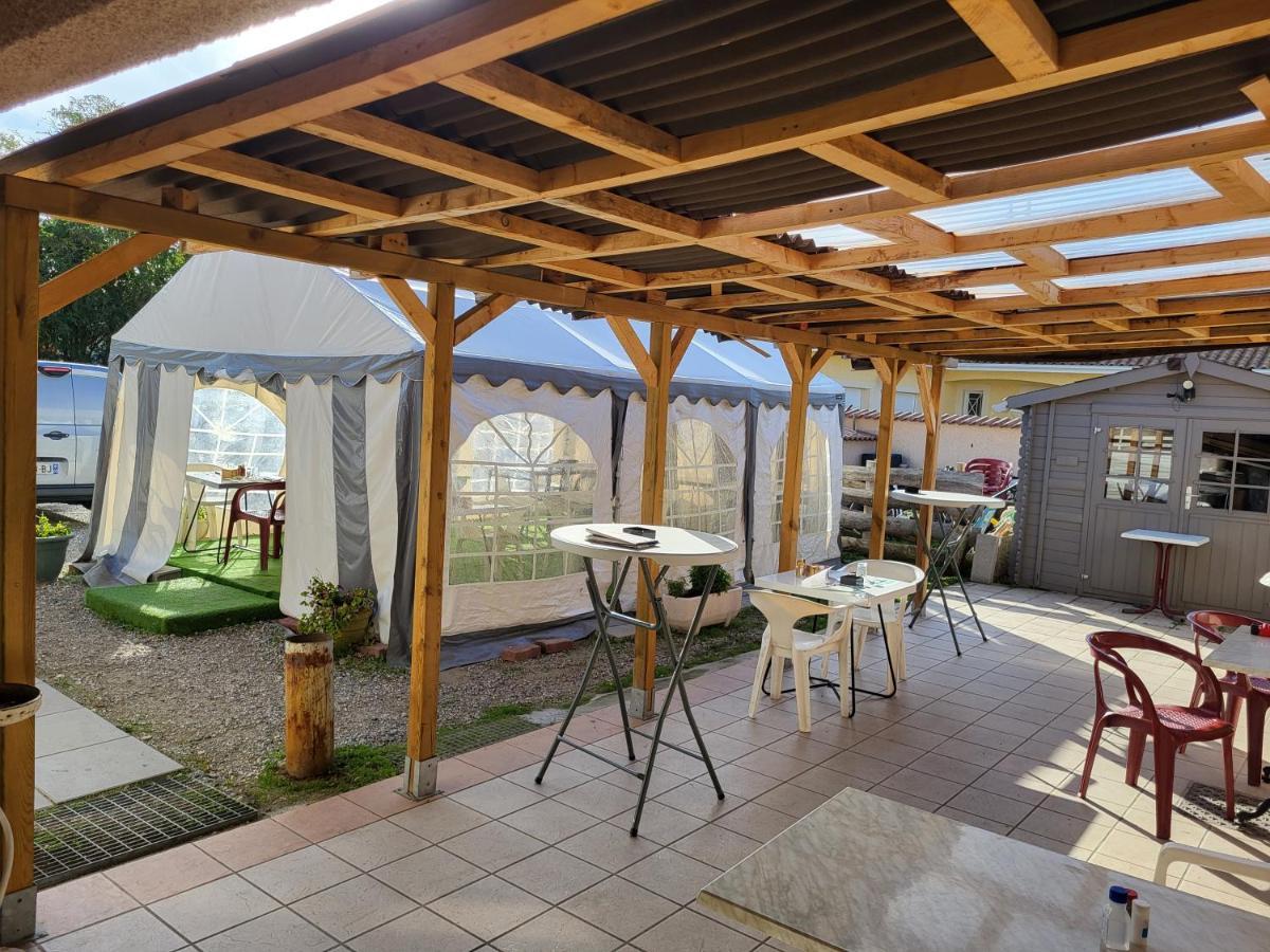 Auberge De L'Europe Saint-Quentin-Fallavier Exterior foto