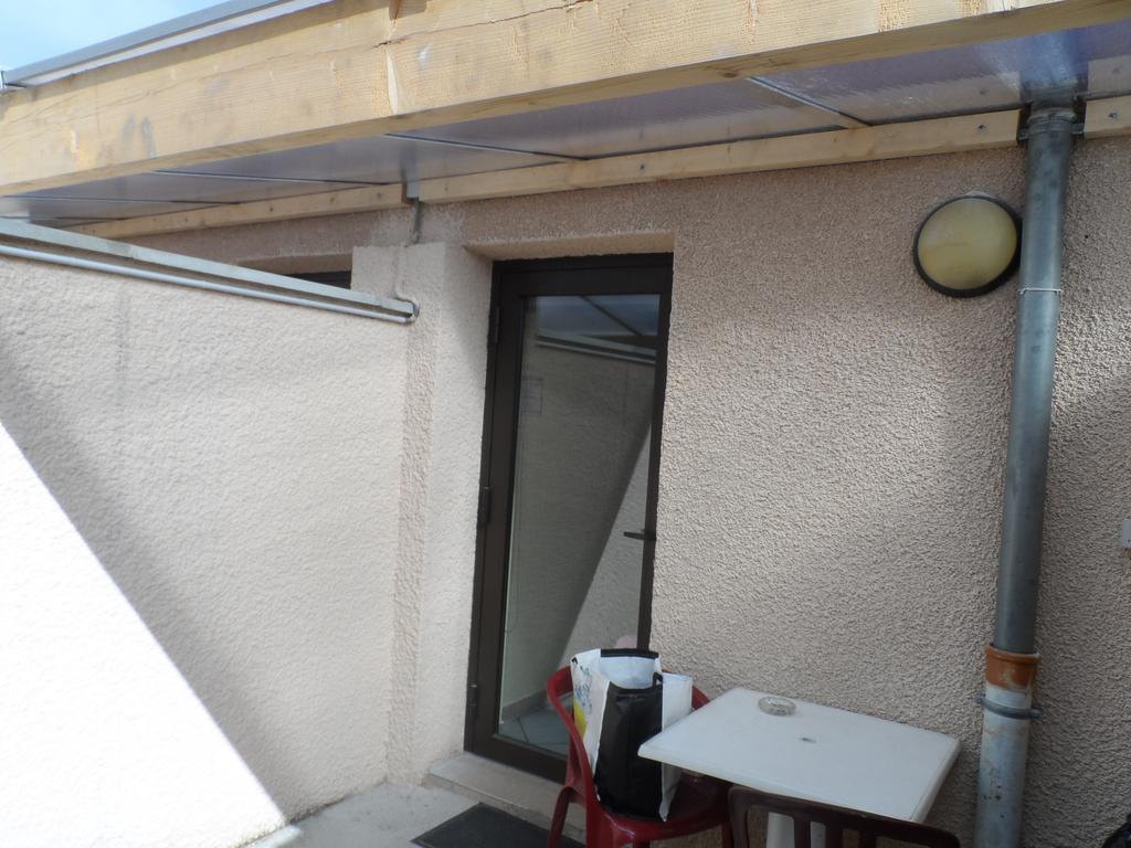 Auberge De L'Europe Saint-Quentin-Fallavier Cameră foto