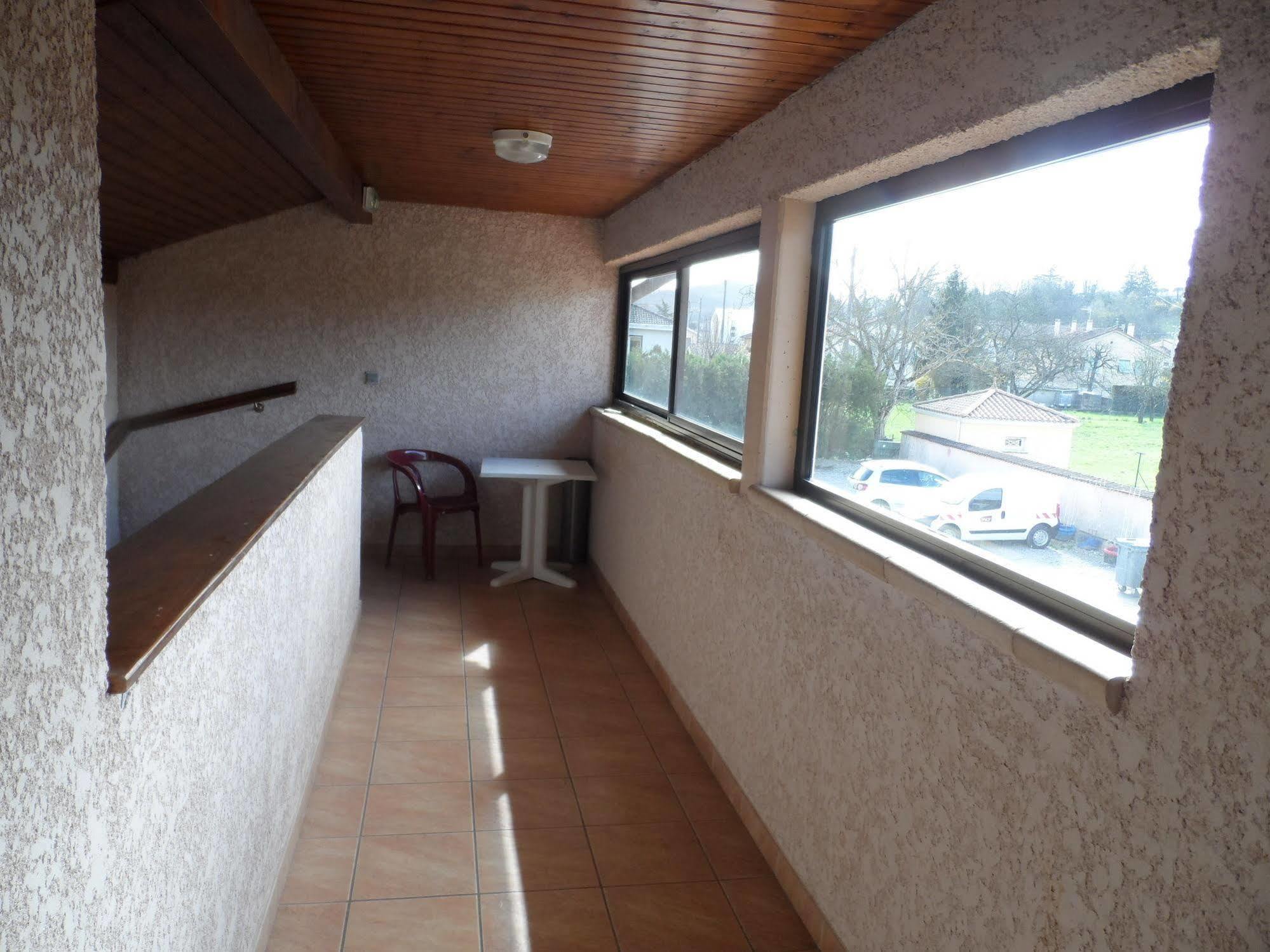 Auberge De L'Europe Saint-Quentin-Fallavier Exterior foto