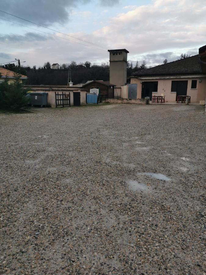 Auberge De L'Europe Saint-Quentin-Fallavier Exterior foto